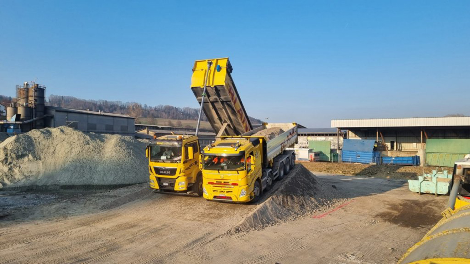 Blanc Transports Basculant solo Camions de chantier
