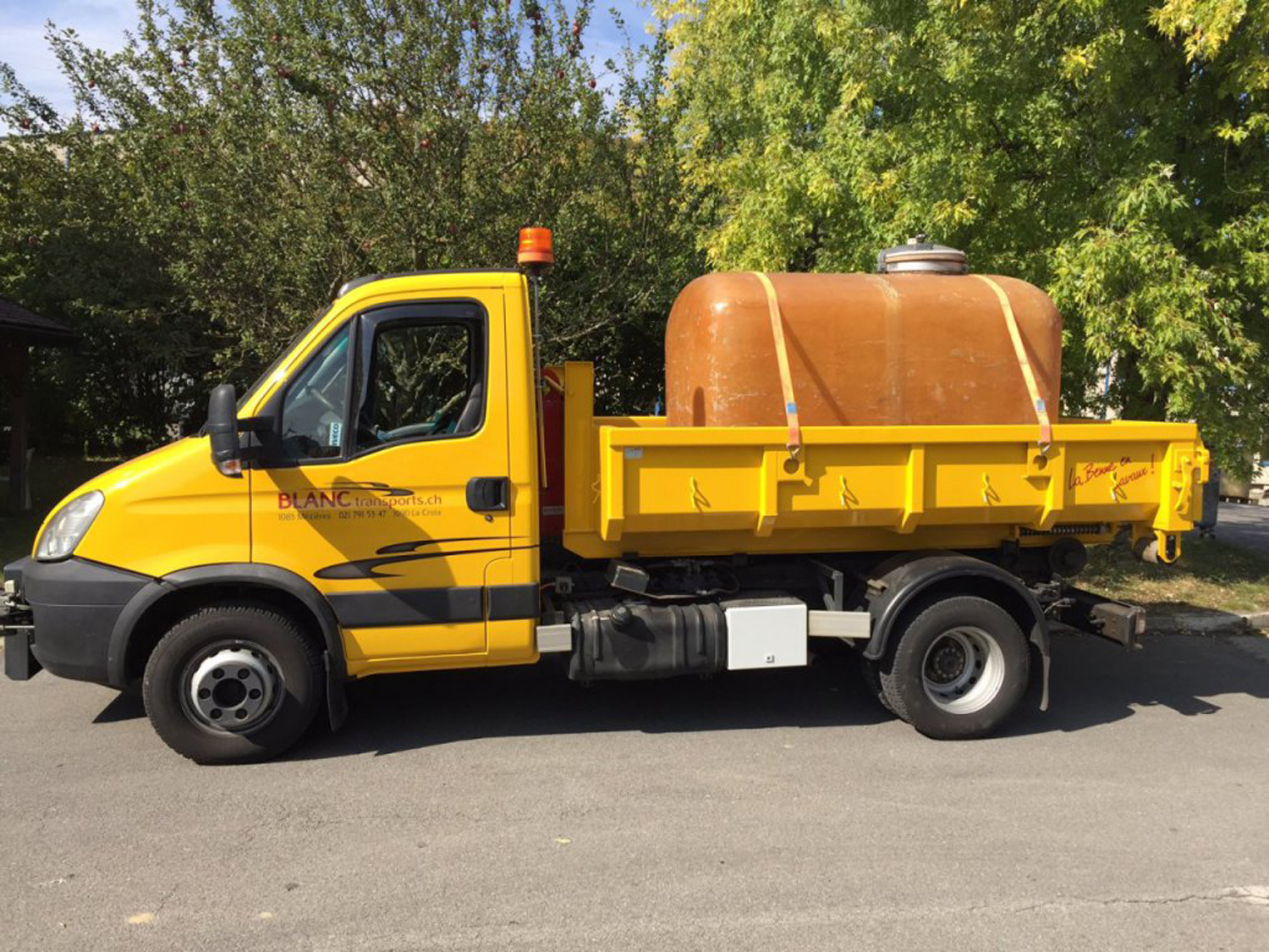 Blanc Transports Transport de vin Camion citerne