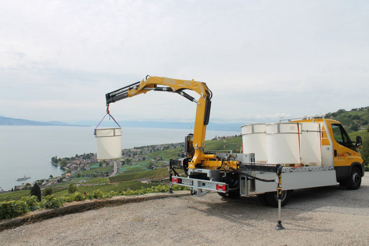 Blanc Transports Transport de vin Camions solo remorques