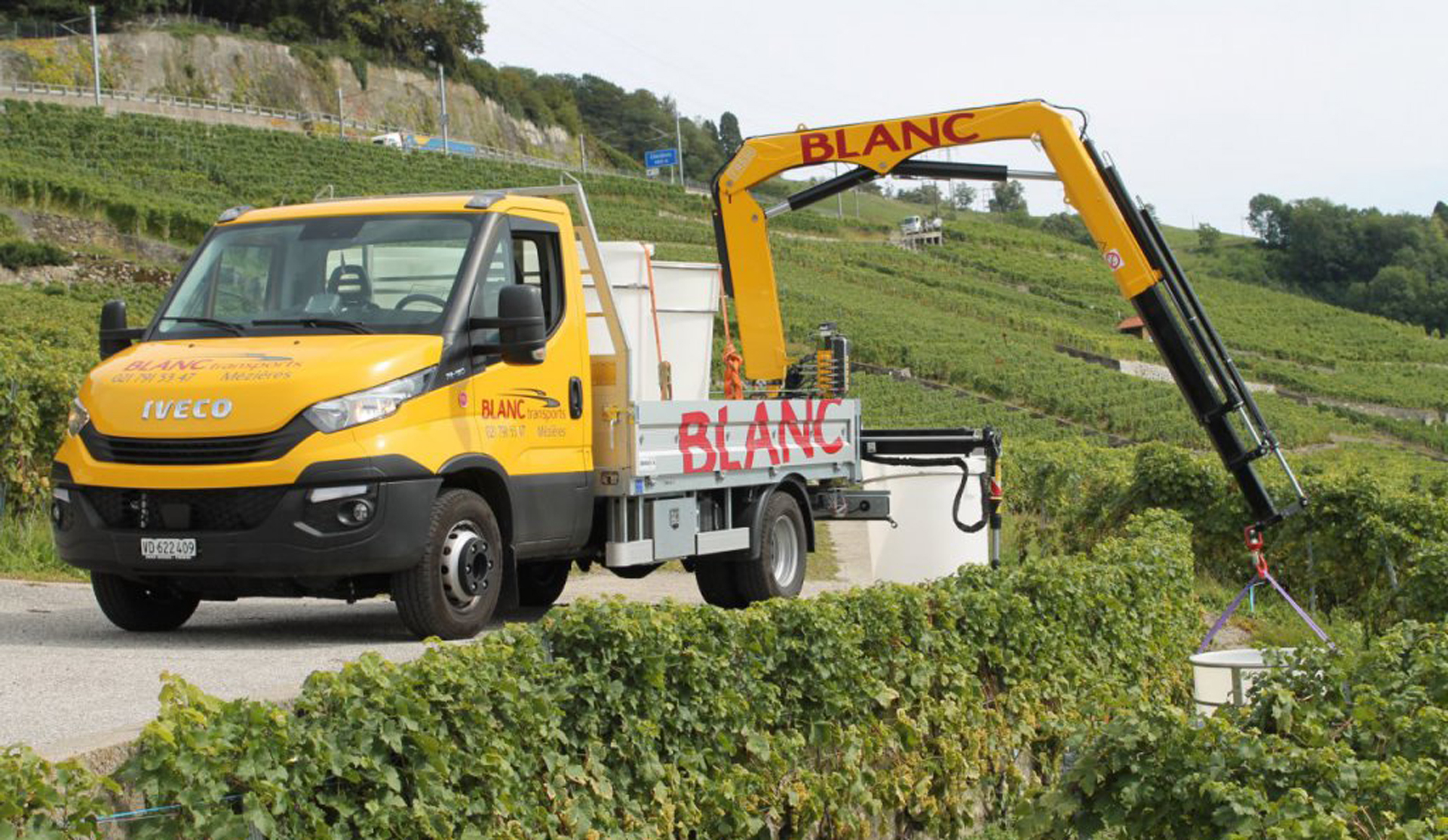 Blanc Transports Vin Raisin moue Header